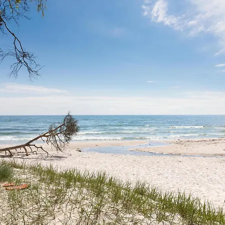 Three-bedroom In Nexo Feriehus